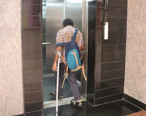 Lift near the College entrance